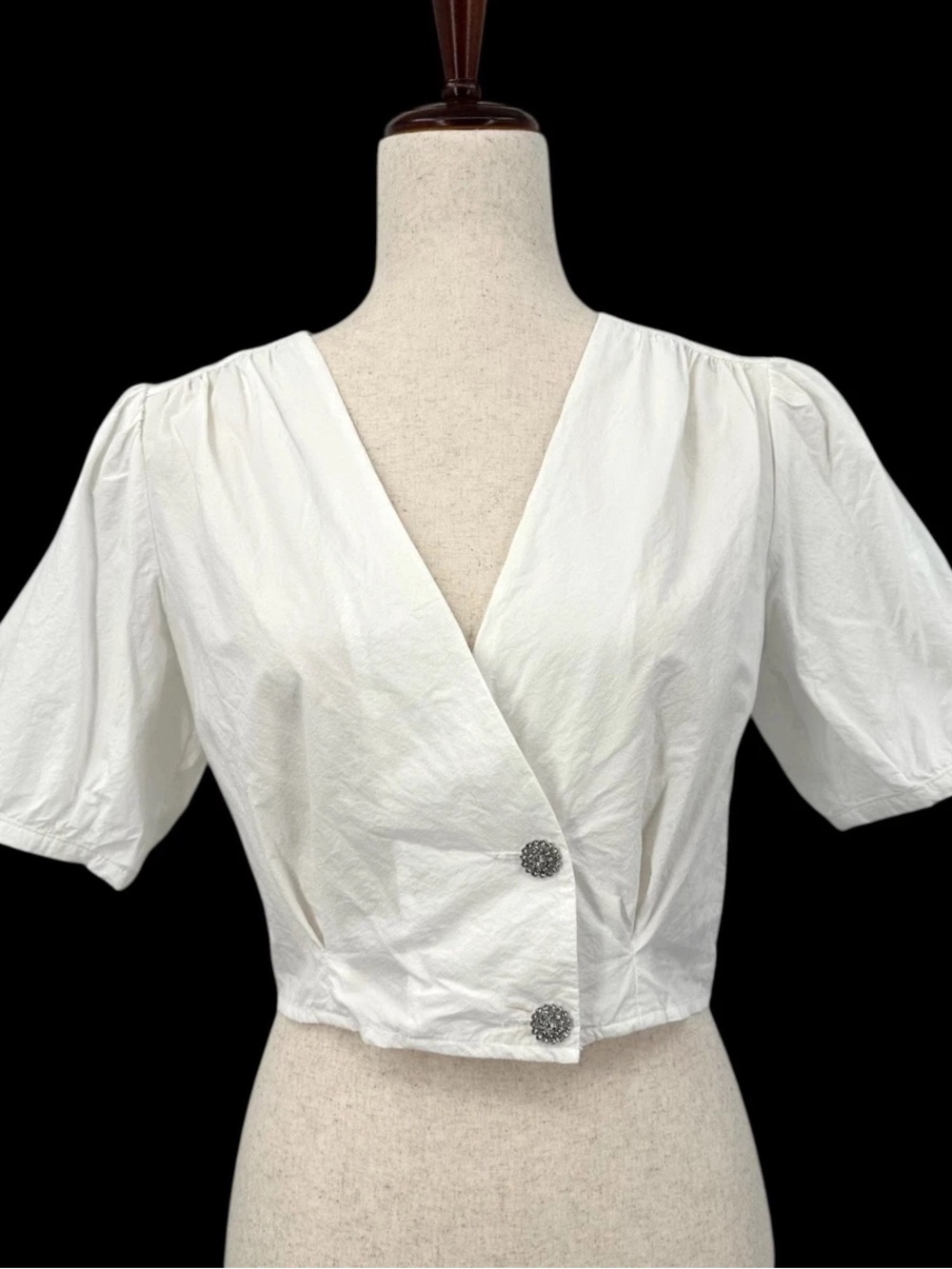 Cropped Button Front White Top - Picture 3 of 6